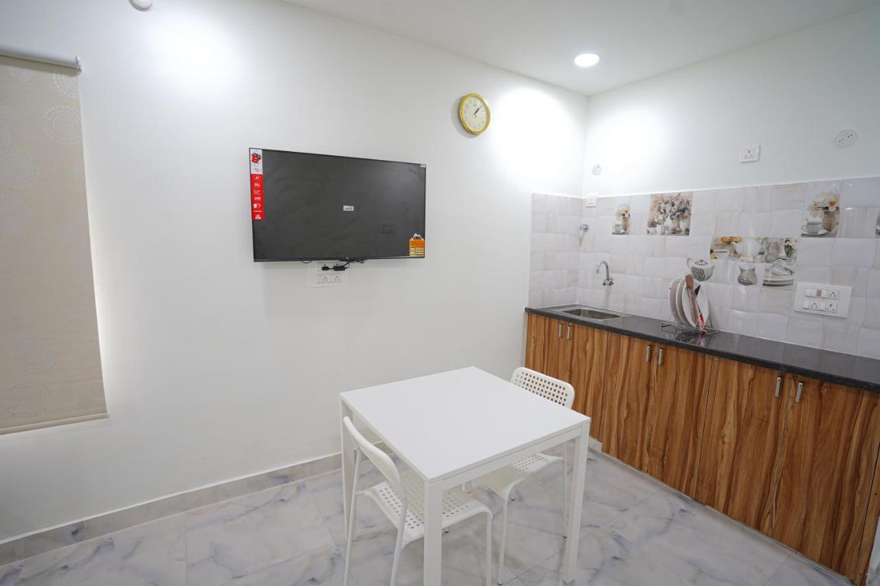 Mahasri Studio Apartments- Brand New Fully Furnished Air Conditioned Studio Apartments Tirupati Kültér fotó